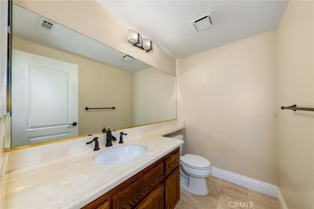 7007 Golden Vale Drive, Riverside, California 92506 home-pic-34