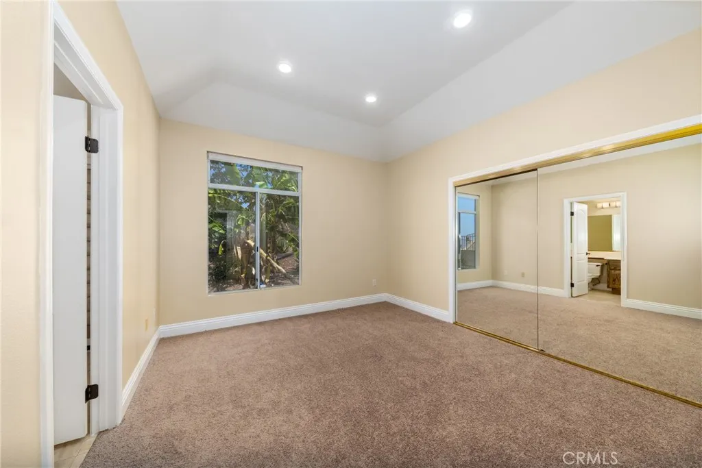 7007 Golden Vale Drive, Riverside, California 92506 home-pic-30
