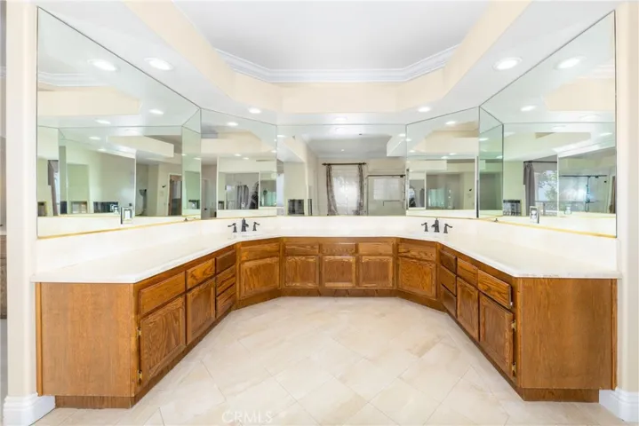 7007 Golden Vale Drive, Riverside, California 92506
