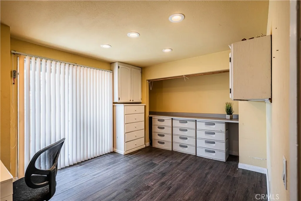 5853 Aurora Avenue, Jurupa Valley, California 91752 home-pic-12