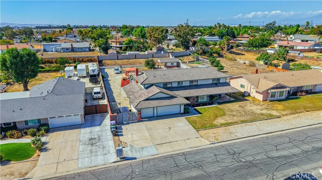 5853 Aurora Avenue, Jurupa Valley, California 91752 home-pic-18