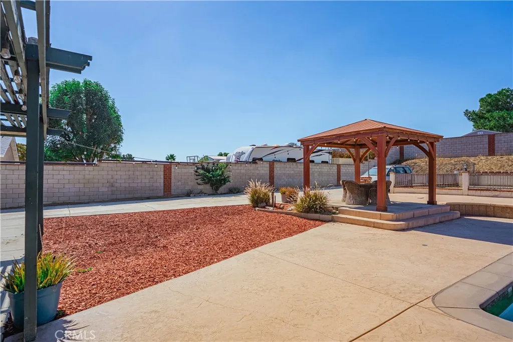 5853 Aurora Avenue, Jurupa Valley, California 91752 home-pic-26