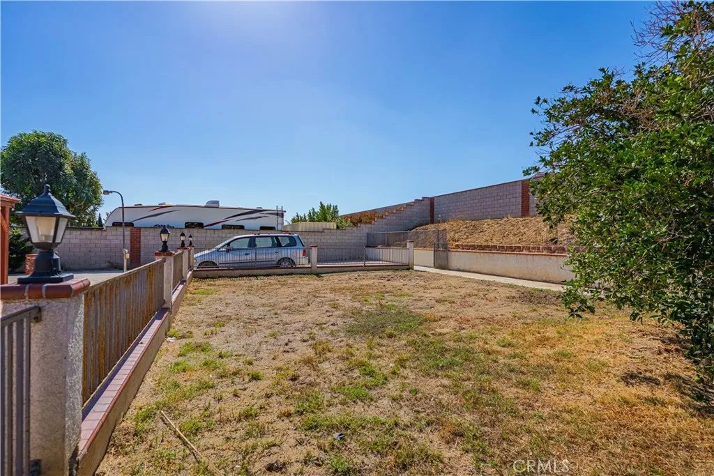 5853 Aurora Avenue, Jurupa Valley, California 91752 home-pic-33