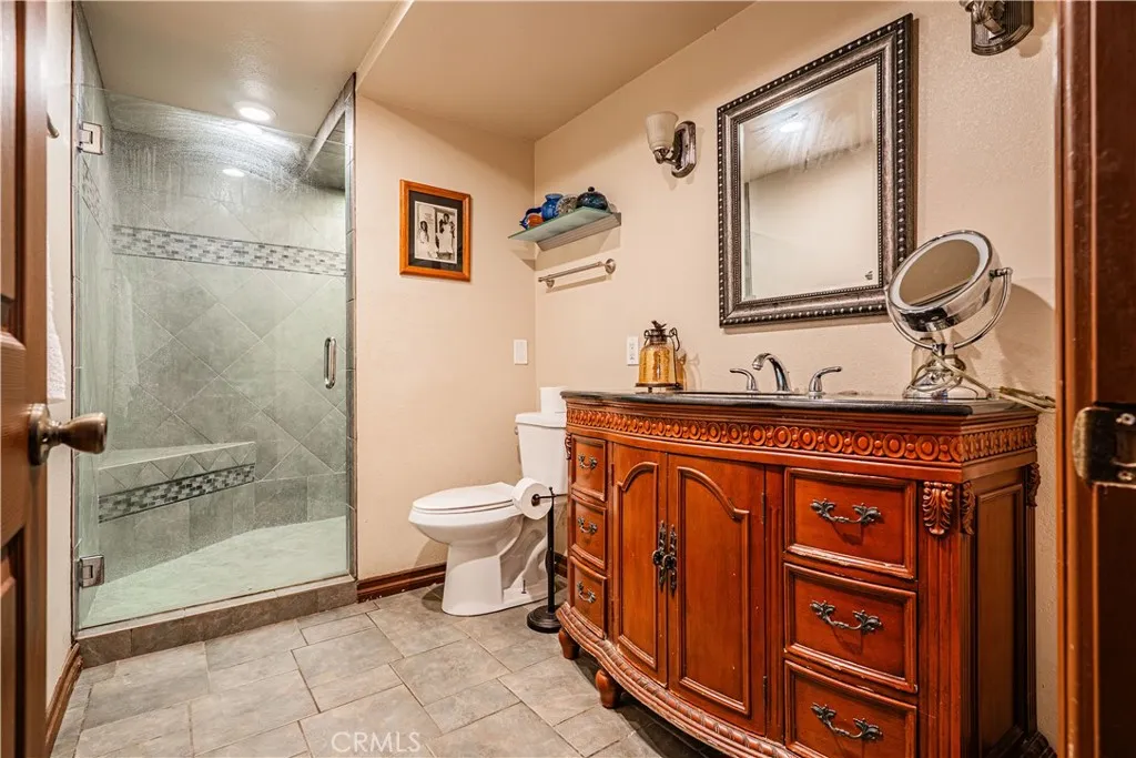 5853 Aurora Avenue, Jurupa Valley, California 91752 home-pic-8