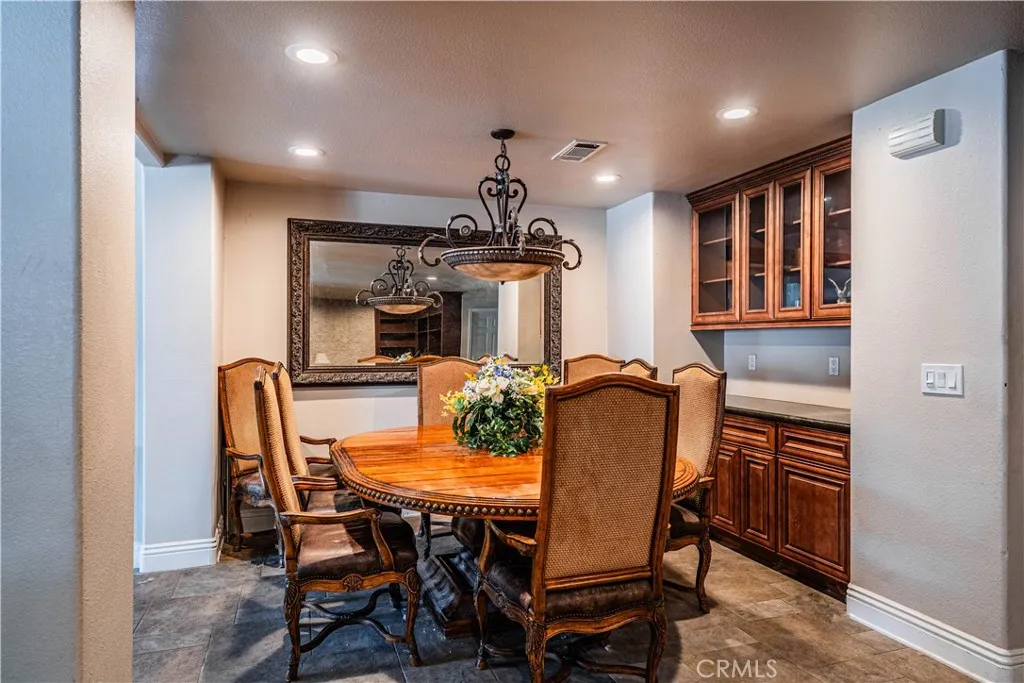 5853 Aurora Avenue, Jurupa Valley, California 91752 home-pic-6