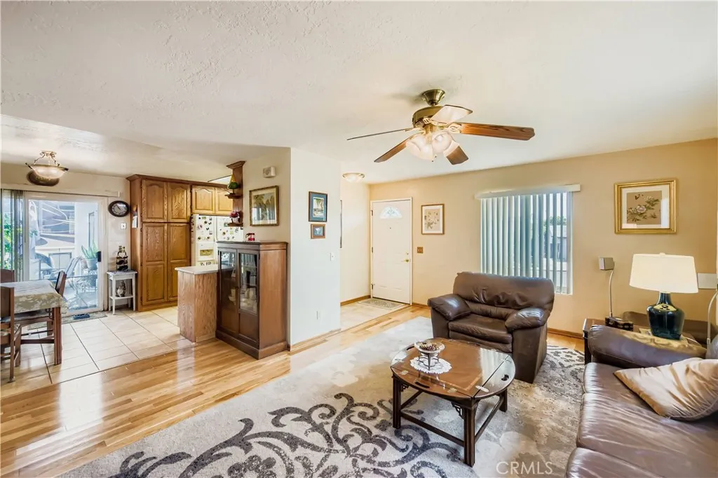 10651 Trigal Way, Santee, California 92071 home-pic-5