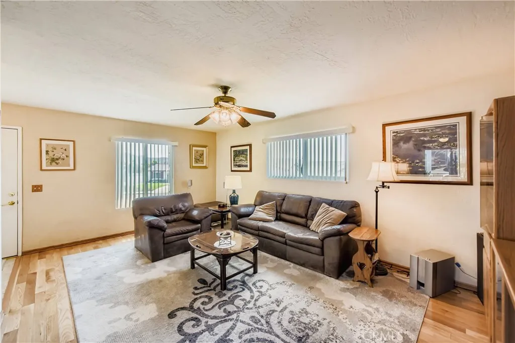 10651 Trigal Way, Santee, California 92071 home-pic-4