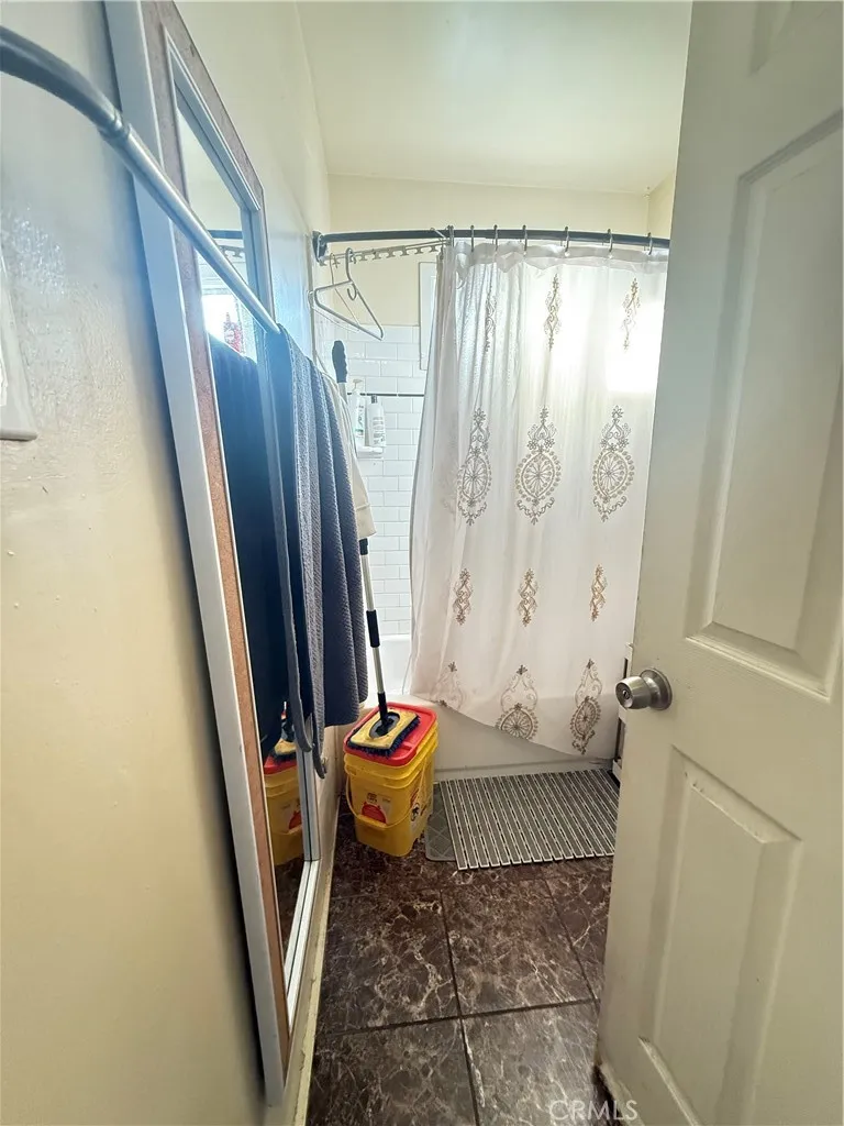 1963 E 111th Street, Los Angeles, California 90059 home-pic-7