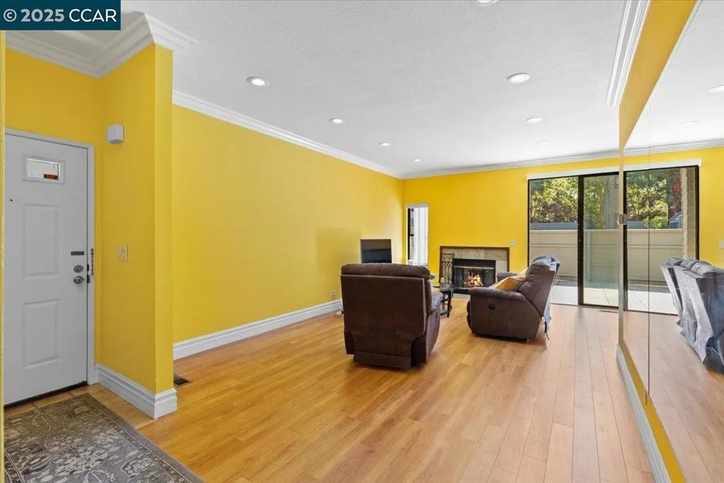 1063 Foxchase Dr, San Jose, California 95123 home-pic-4