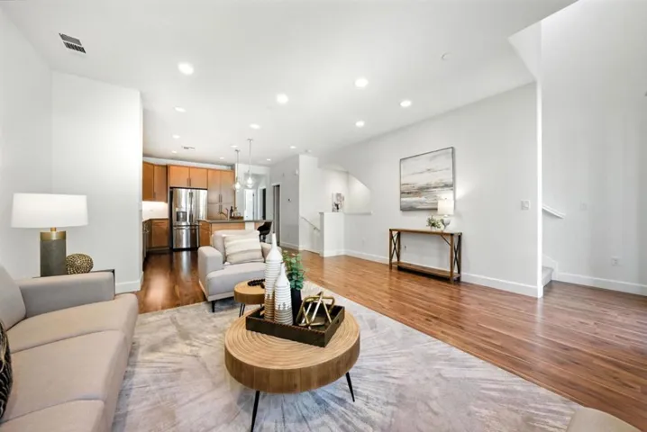 319 Charles Morris Terrace, Sunnyvale, California 94085