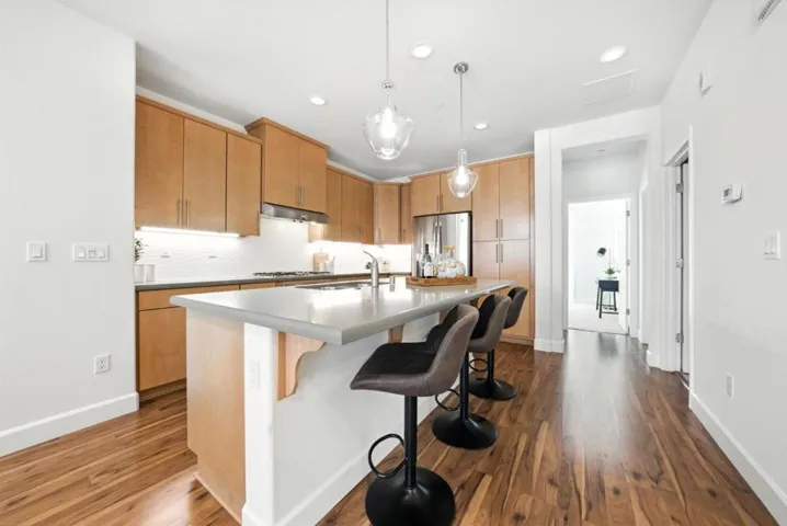 319 Charles Morris Terrace, Sunnyvale, California 94085