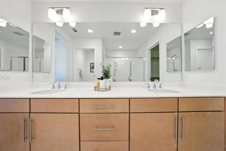 319 Charles Morris Terrace, Sunnyvale, California 94085