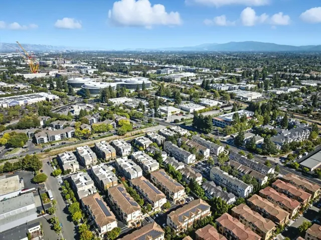 319 Charles Morris Terrace, Sunnyvale, California 94085