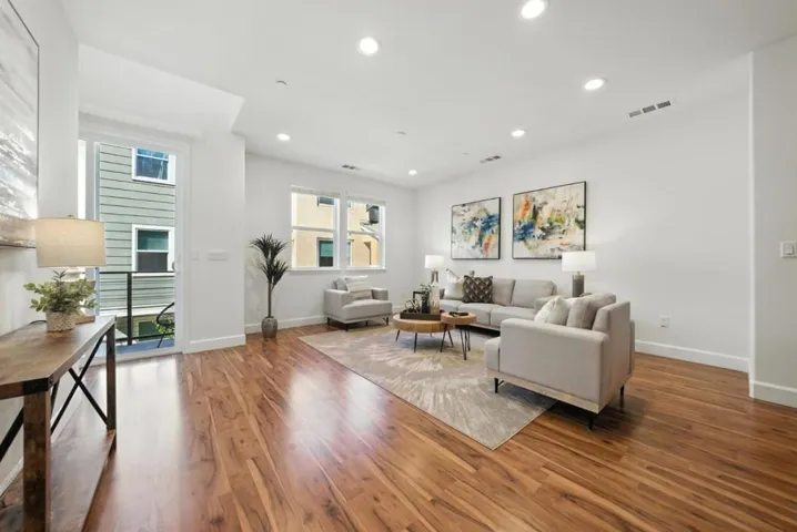 319 Charles Morris Terrace, Sunnyvale, California 94085