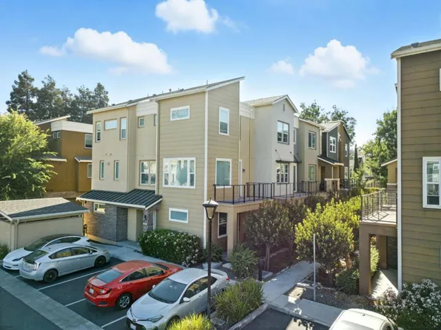 319 Charles Morris Terrace, Sunnyvale, California 94085