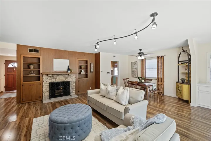 1911 Elanita Drive, San Pedro, California 90732