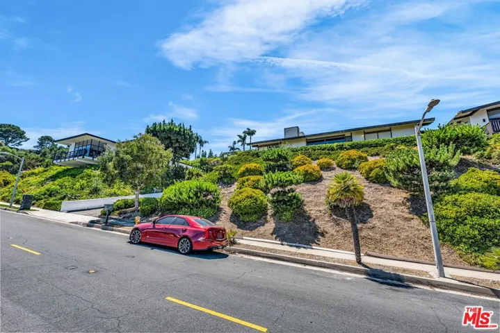 29857 Knoll View Drive, Rancho Palos Verdes, California 90275