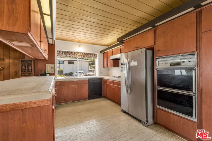 29857 Knoll View Drive, Rancho Palos Verdes, California 90275
