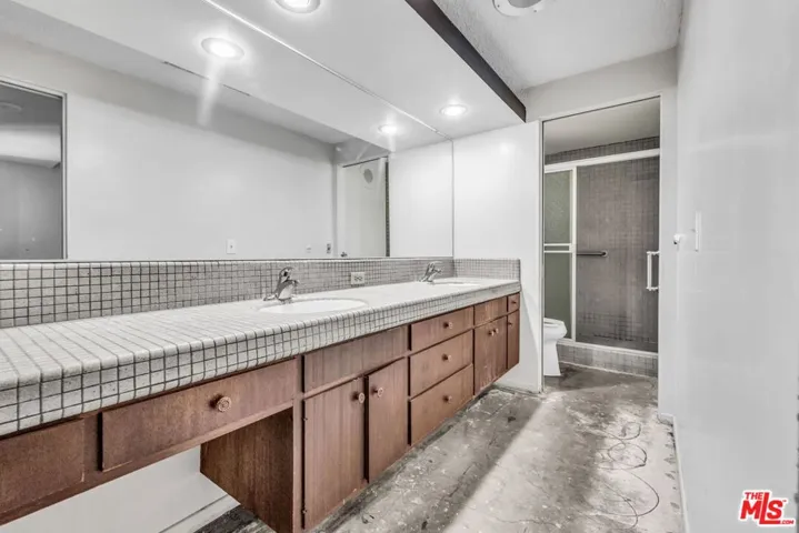 29857 Knoll View Drive, Rancho Palos Verdes, California 90275