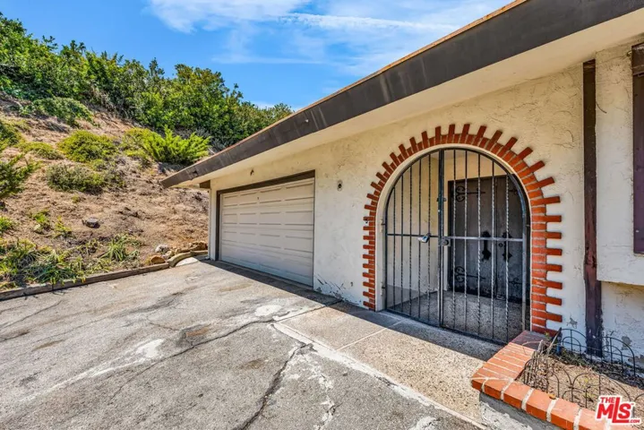 29857 Knoll View Drive, Rancho Palos Verdes, California 90275
