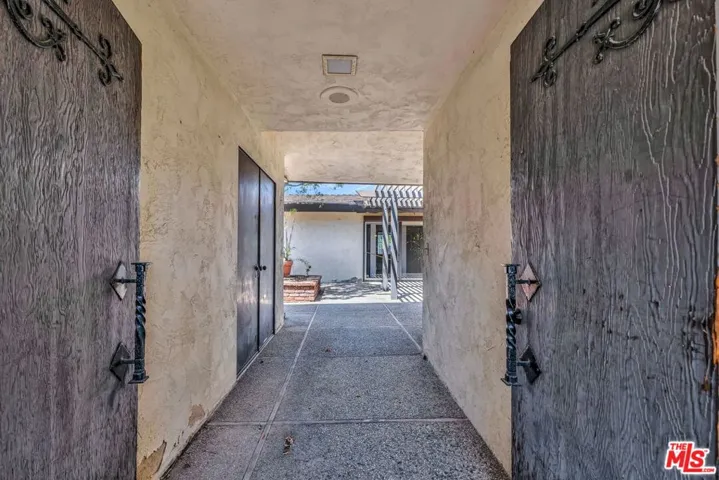 29857 Knoll View Drive, Rancho Palos Verdes, California 90275
