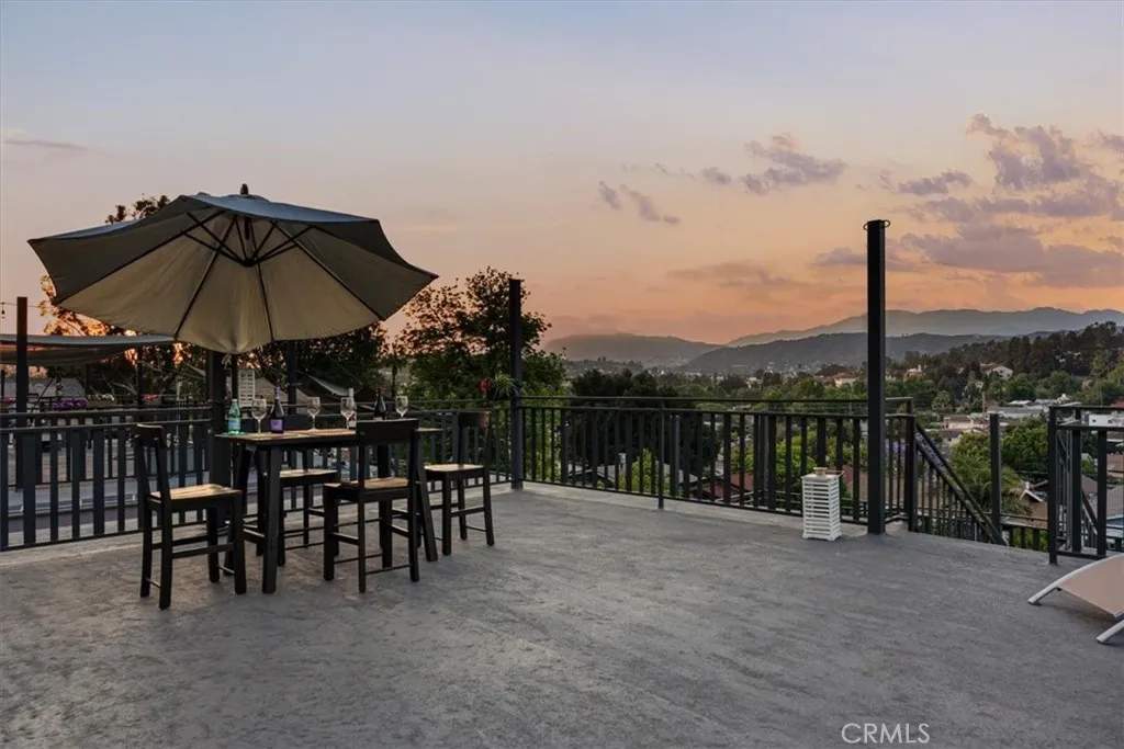 4854 Buchanan, Los Angeles, California 90042 home-pic-31