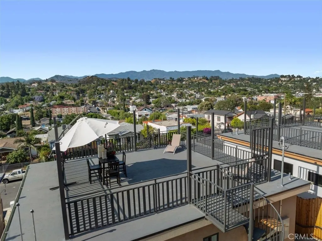 4854 Buchanan, Los Angeles, California 90042 home-pic-37