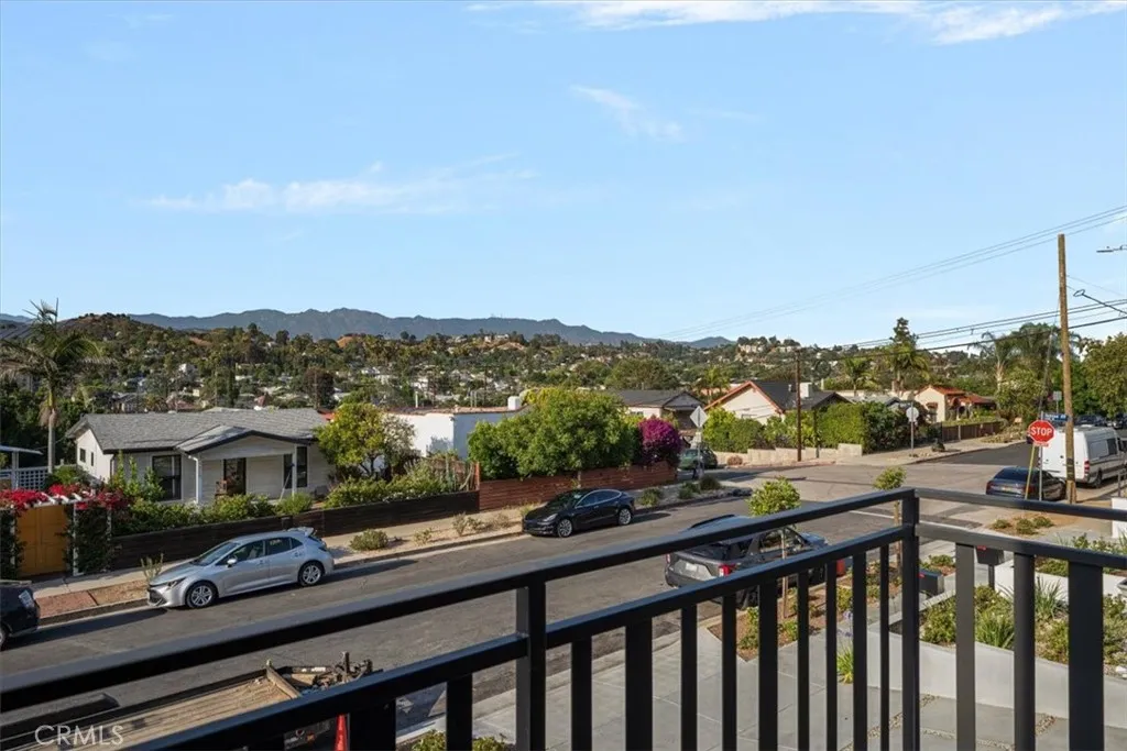 4854 Buchanan, Los Angeles, California 90042 home-pic-26