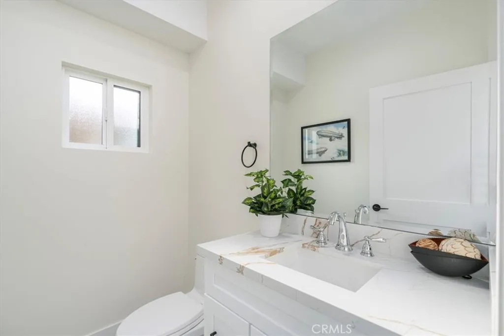4854 Buchanan, Los Angeles, California 90042 home-pic-12