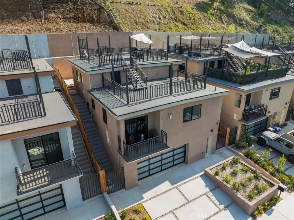 4854 Buchanan, Los Angeles, California 90042 home-pic-25