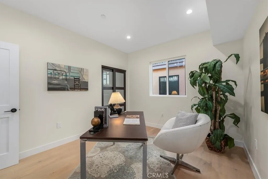 4854 Buchanan, Los Angeles, California 90042 home-pic-14
