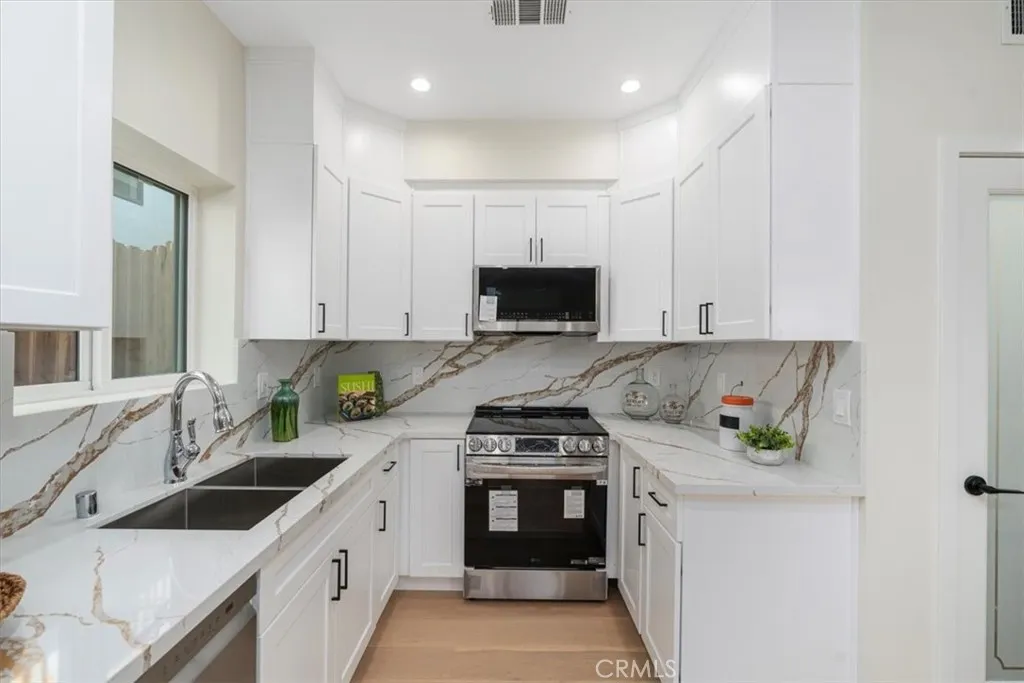 4854 Buchanan, Los Angeles, California 90042 home-pic-11