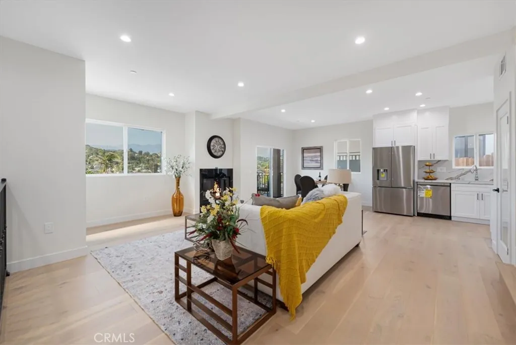 4854 Buchanan, Los Angeles, California 90042 home-pic-1