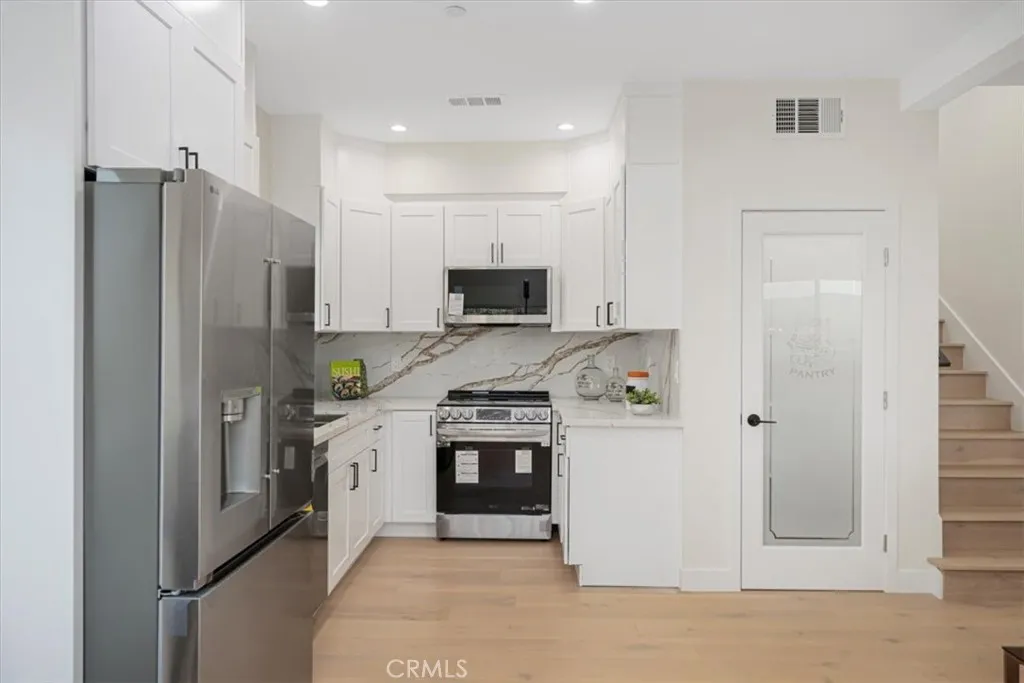 4854 Buchanan, Los Angeles, California 90042 home-pic-9