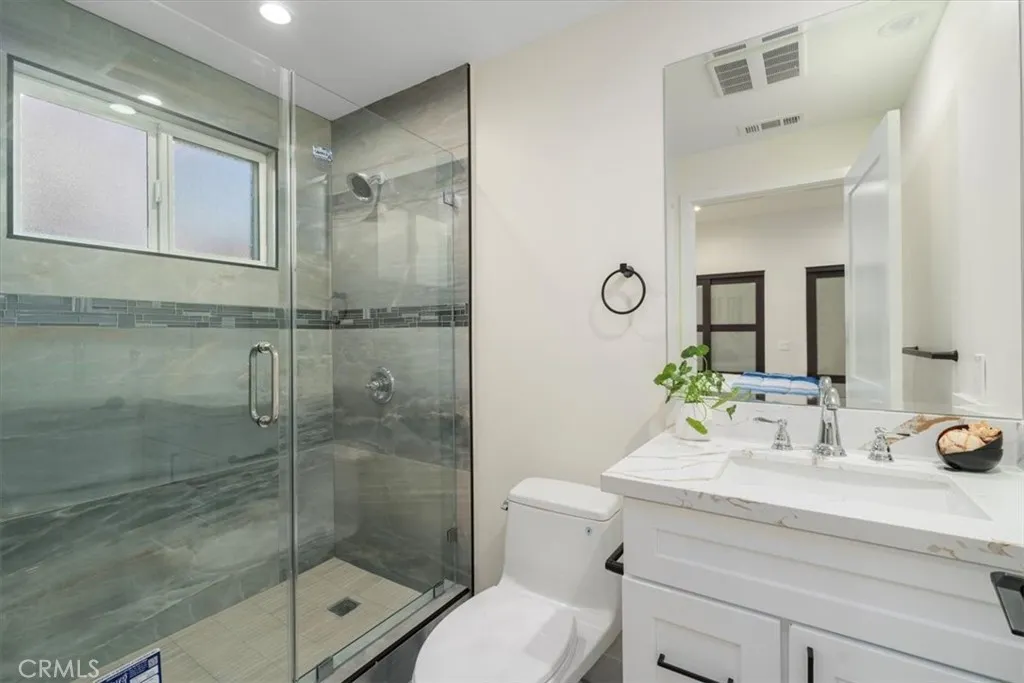 4854 Buchanan, Los Angeles, California 90042 home-pic-22