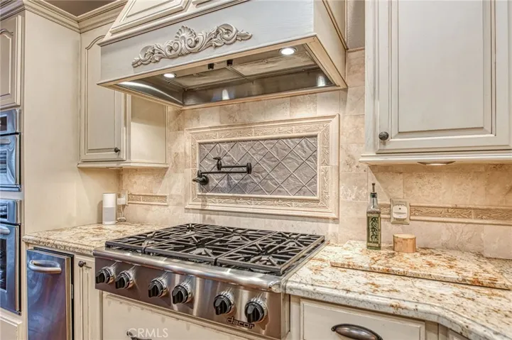 built-in 6 burner gas stove w/ pot filler