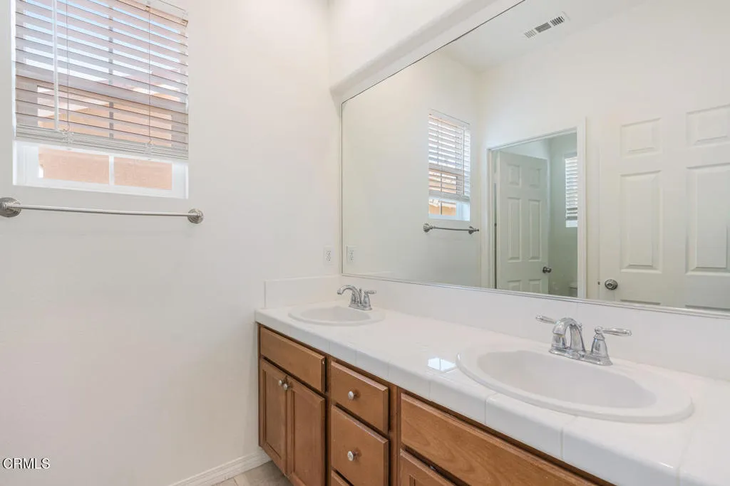 674 Nile River Drive, Oxnard, California 93036 home-pic-16