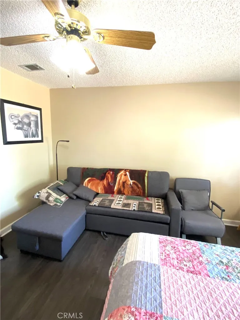 984 Pinon Rd, Pinon Hills, California 92372 home-pic-11