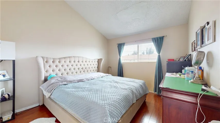High ceiling main bedroom.