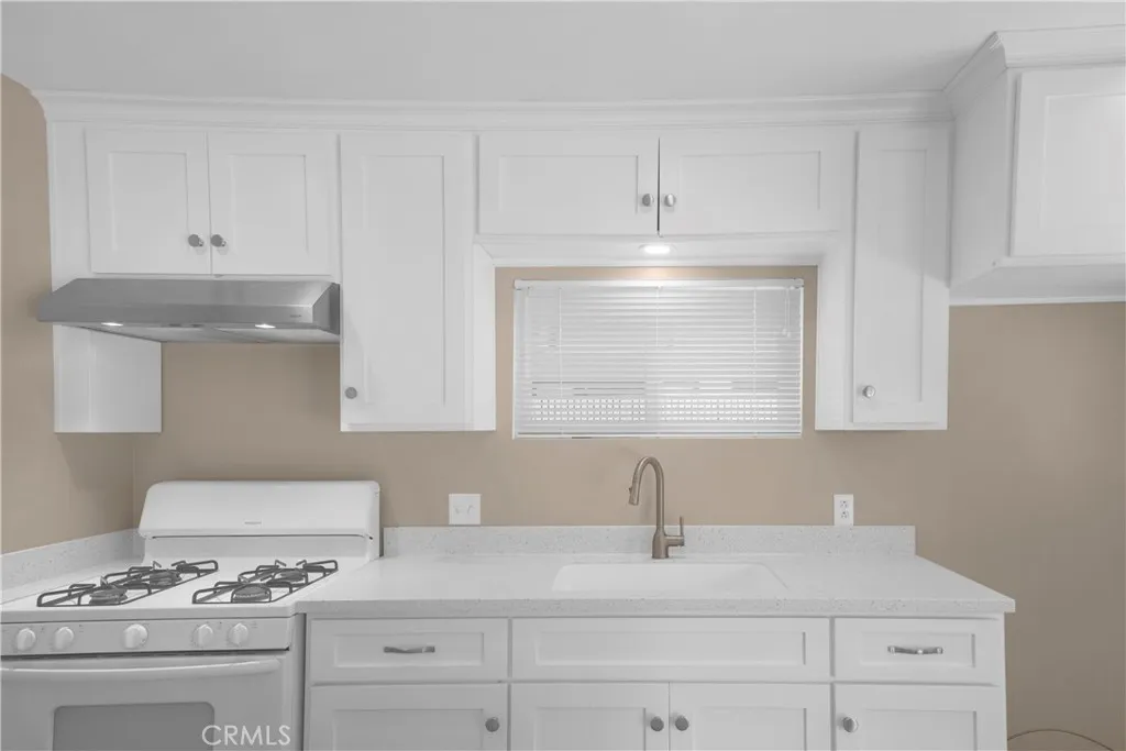 5572 Saint Ann Avenue, Cypress, California 90630 home-pic-18