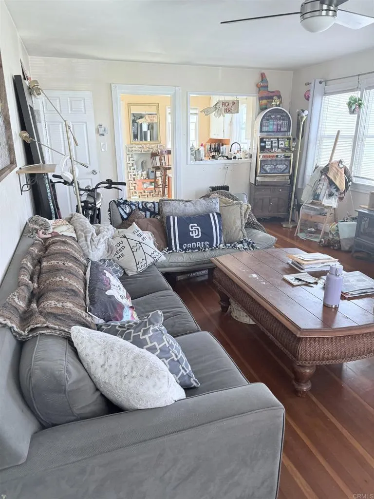 157 Maple Ave., Carlsbad, California 92008 home-pic-21