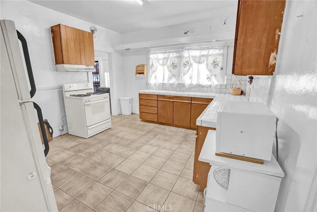 1417 S Norton Avenue, Los Angeles, California 90019 home-pic-7