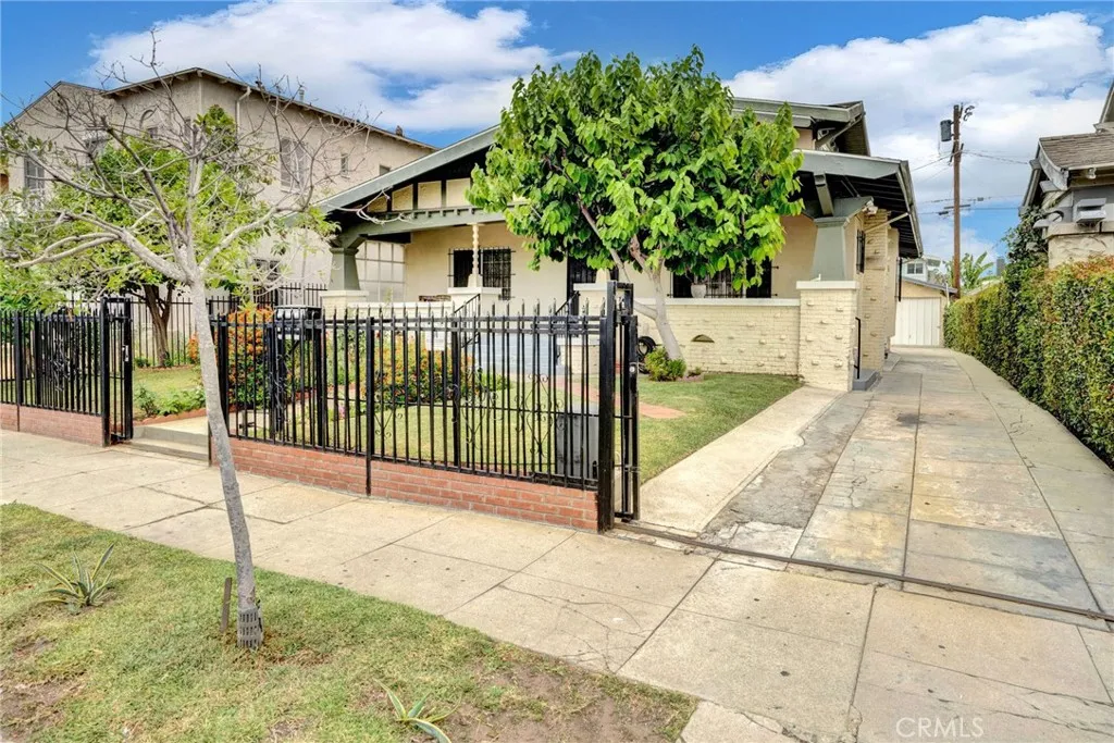1417 S Norton Avenue, Los Angeles, California 90019 home-pic-31
