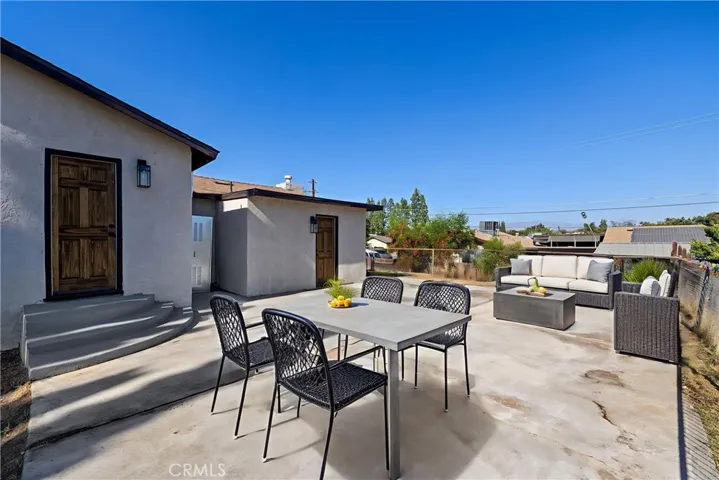 3123 Crestline Road, Bakersfield, California 93306