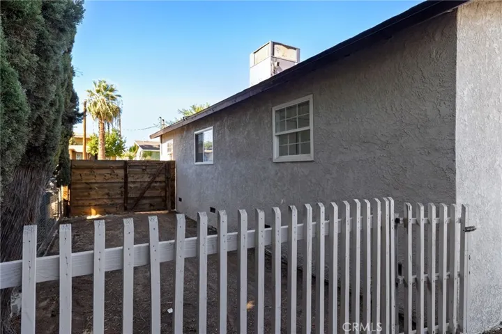 3123 Crestline Road, Bakersfield, California 93306
