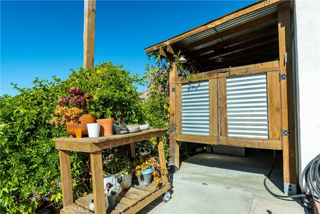 10161 Foothill Boulevard, Sylmar, California 91342 home-pic-19