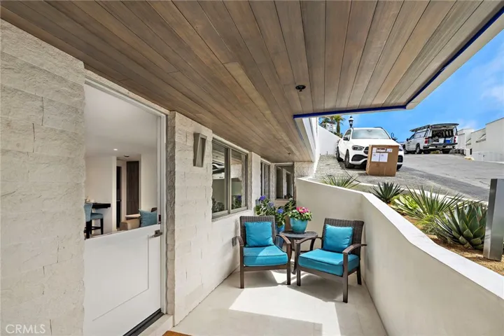 200 Alta Vista Way B, Laguna Beach, California 92651