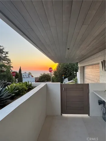 200 Alta Vista Way B, Laguna Beach, California 92651