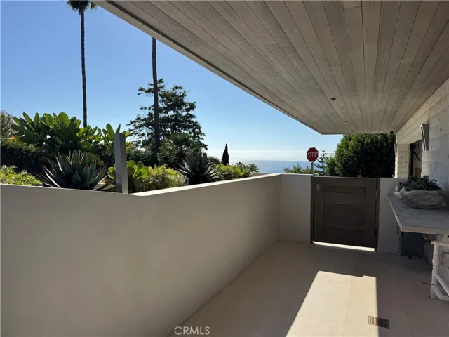 200 Alta Vista Way B, Laguna Beach, California 92651