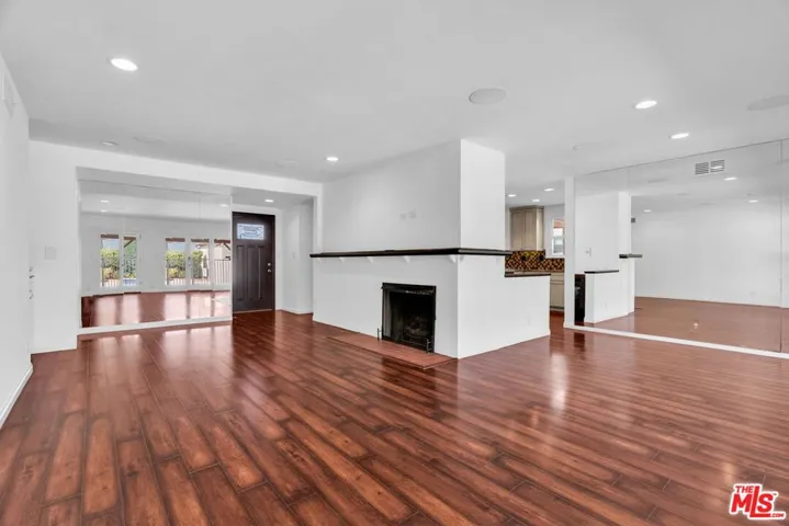 19341 Bryant Street, Northridge, California 91324